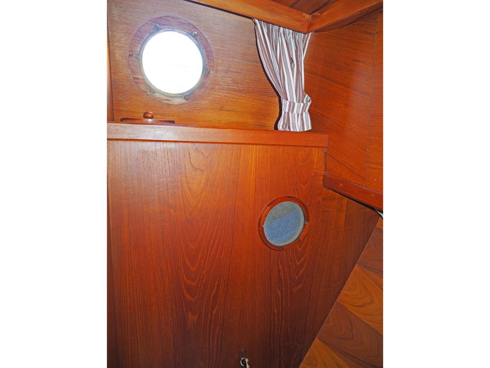 Cabin en avant, H&eacute;bergements